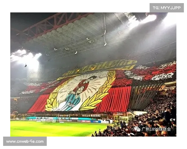 看台悬挂巨幅TIFO，纪念俱乐部成立百年与历代功勋球员