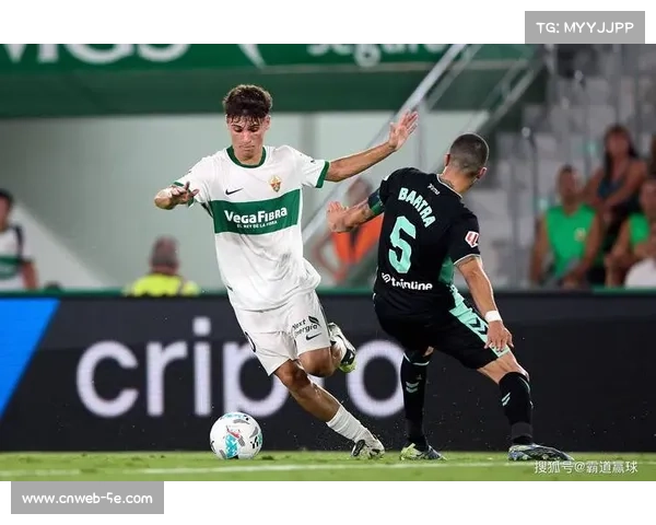 瓦伦西亚深陷降级区迎战埃尔切，主场战绩成关键