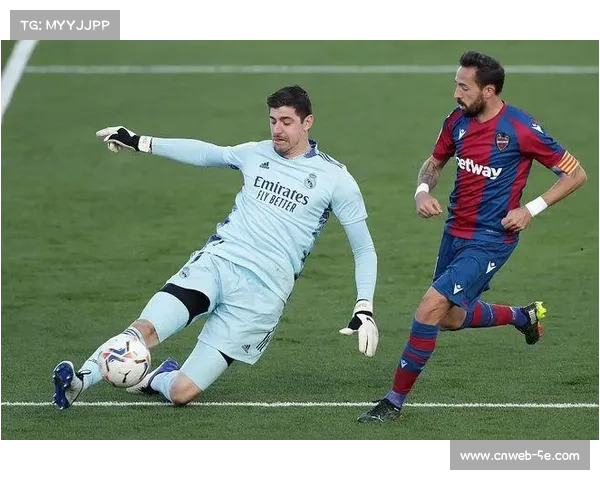 库尔图瓦扑出单刀，皇马门神关键发挥锁定胜局